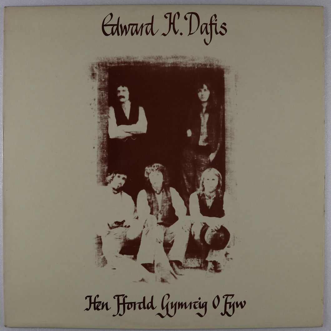 EDWARD H. DAFIS - Hen ffordd gymreig o fyw